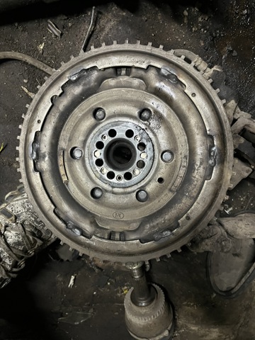 Маховик зчеплення Нісан Альмера II
