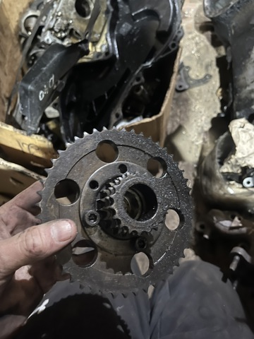 Шестерня розподільного валу 13014EB300 NISSAN