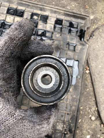 Паразитний провідний ролик 1350327010 TOYOTA