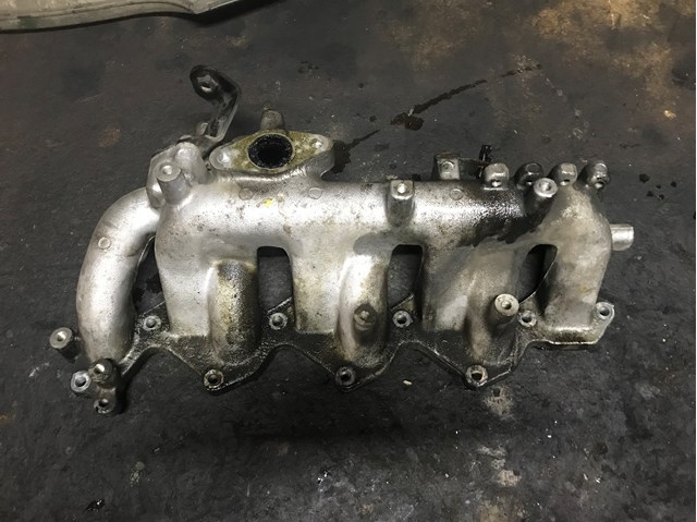 Колектор впускний 14003VC300 NISSAN