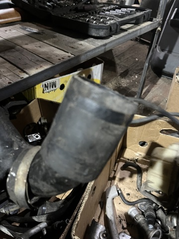 Шланг/патрубок інтеркуллера 14463EB310 NISSAN