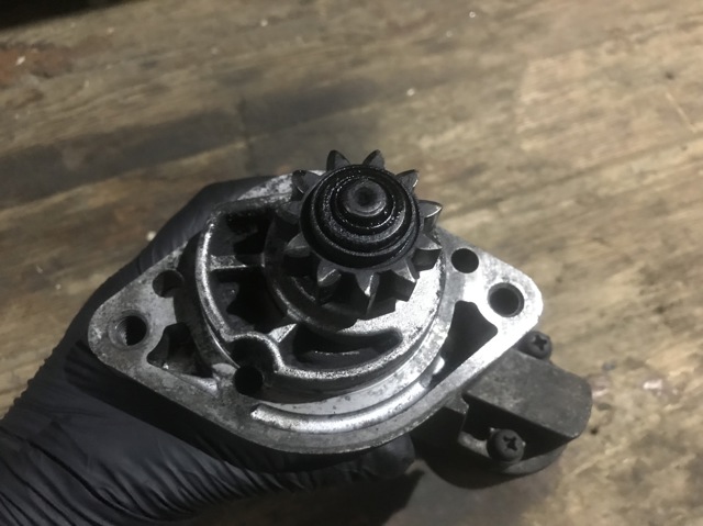 Насос вакуумний 14650EB300 NISSAN
