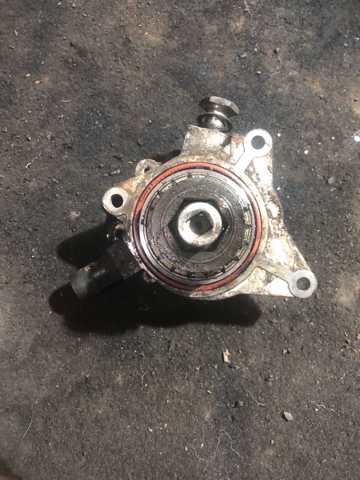 Насос вакуумний 14650EB30A NISSAN
