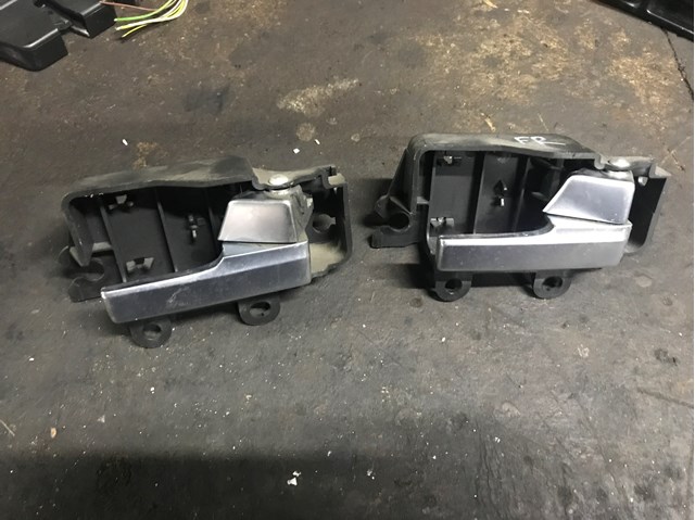 Ручка дверей в зборі 1470115 FORD