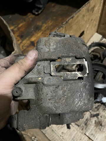 Супорт гальмівний, передній, правий 1478468 FORD