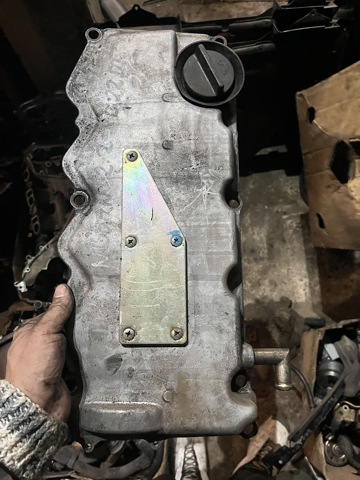 Кришка маслозаливной горловини 152551P110 NISSAN