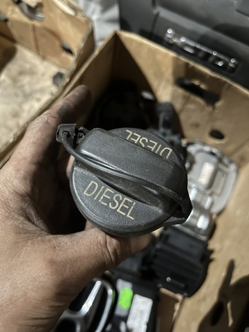 Кришка маслозаливной горловини 15610RBDE00 HONDA