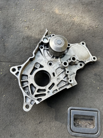 Помпа охолодження 1610029185 TOYOTA