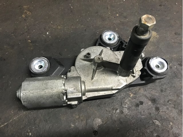 Склоочисник дверей задка 1689913 FORD