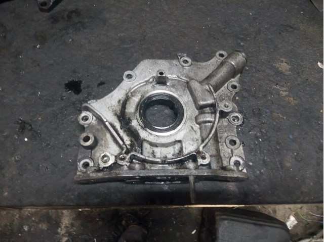 Помпа масляна 1720867 FORD
