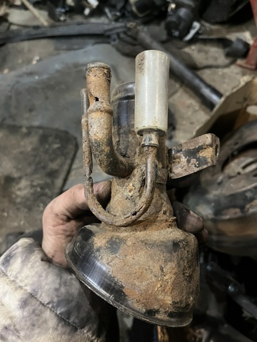 Шланг заливної горловини, паливного бака 172210F000 NISSAN