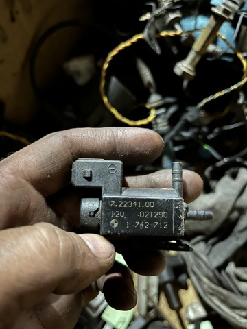 Клапан соленоїд регулювання заслонки EGR 1742712 BMW