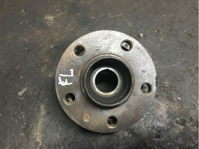 Маточина переднього колеса 1J0407613G VAG