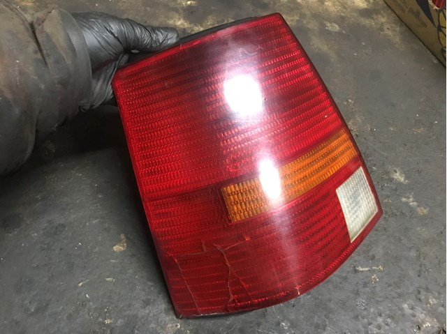 Задній правий стоп 1J9945096N VAG