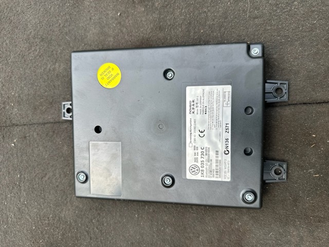 Блок керування Bluetooth 1K8035730C VAG
