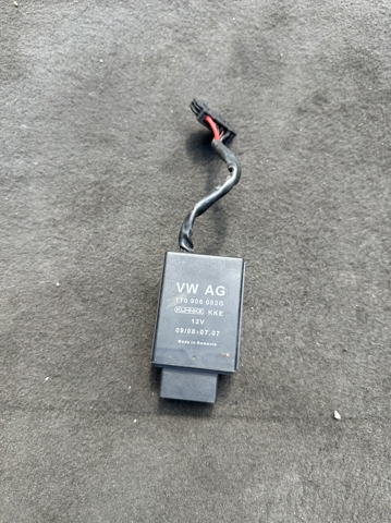 Модуль керування (ЕБУ) паливного насосу 1T0906093G VAG