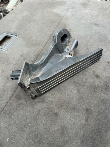 Підаль газу 1T1723503J VAG