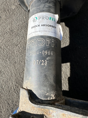 Стійка передня права 20040963 PROFIT