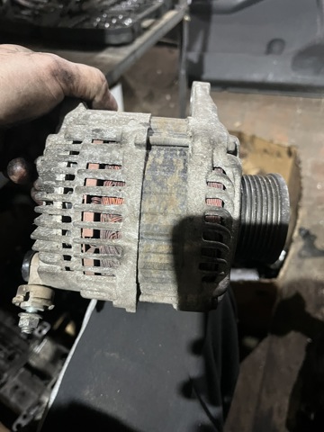 Авто генератор 23100EB31B NISSAN