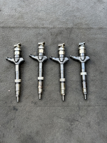 Форсунки електромагнітні 236700G010 TOYOTA