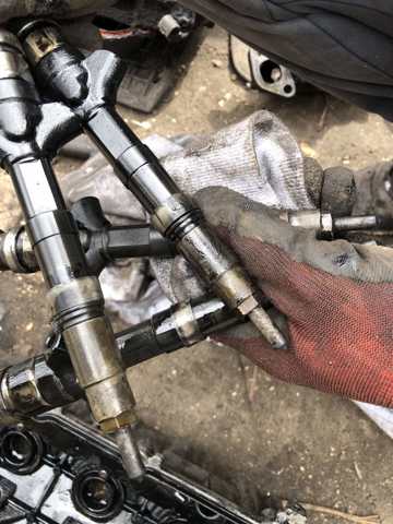 Форсунки електромагнітні 236700G010 DENSO