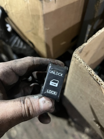 Прилади управління блокуванням замків 25210EB300 NISSAN