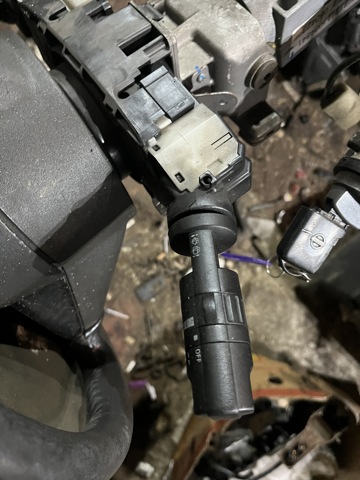 Перемикач підрульовий, правий 25260EB65A NISSAN