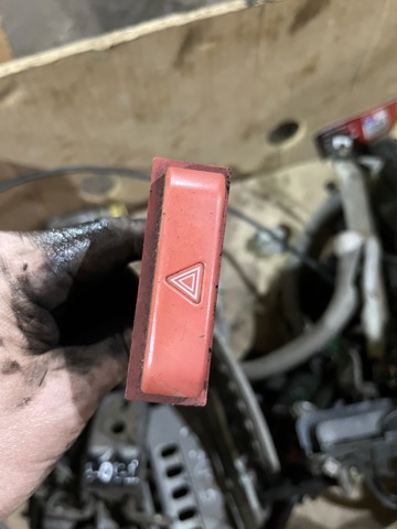 Кнопка аварійної сигналізації 252908H300 NISSAN