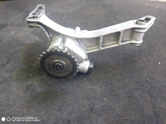 Помпа масляна 261004A010 HYUNDAI