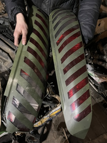Задня ліва фара 265558H326 NISSAN