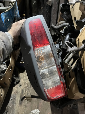 Ліхтар задній лівий 26555EB380 NISSAN