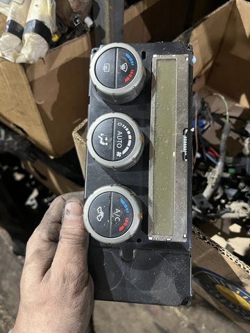Механізм управління кондиціонером 27500EB51B NISSAN