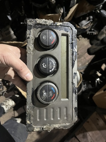 Блок управління кондиціонером 27500EB56A NISSAN