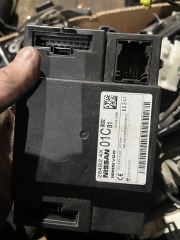 Блок комфорту 284B24X01C NISSAN