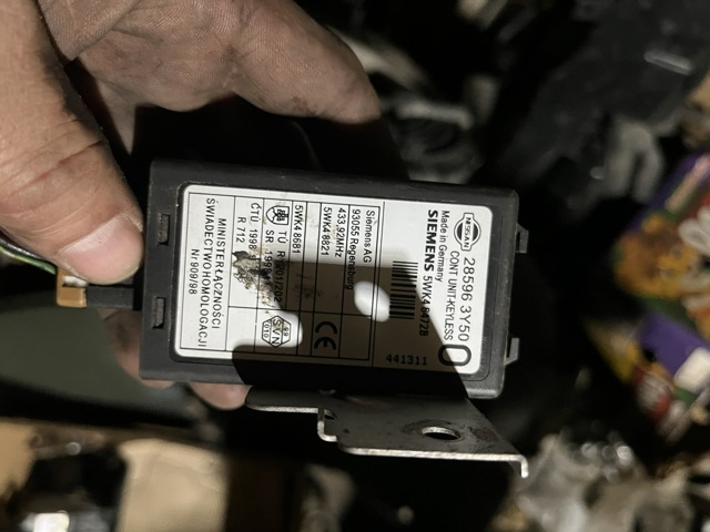 Датчик безключового доступу дверей (приймач ключа) 285963Y500 NISSAN