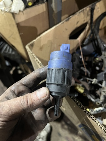 Моторчик омивача переднього скла 28920EB300 NISSAN