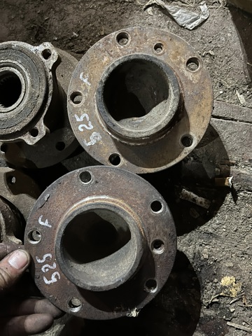 Підшипник в зборі з маточиною передній Бмв 5