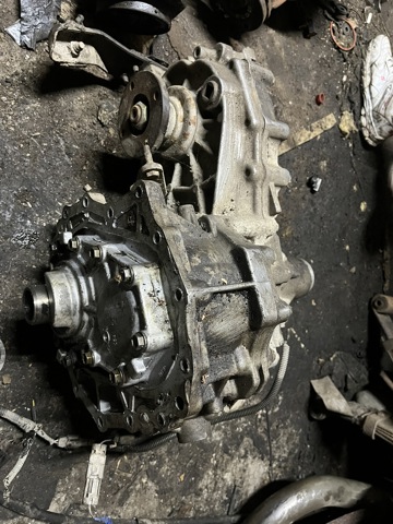 Демультиплікатор коробки передач 33100VK400 NISSAN