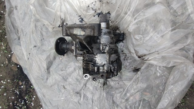 Дільник передач 331014N273 NISSAN