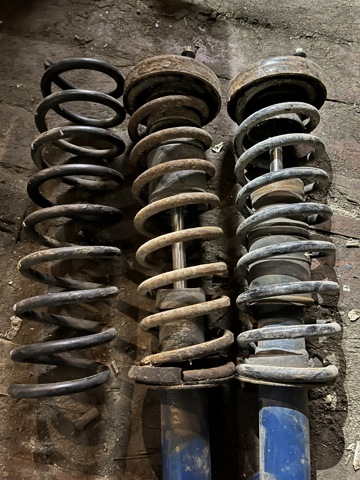 Пружини задні 33531093632 BMW