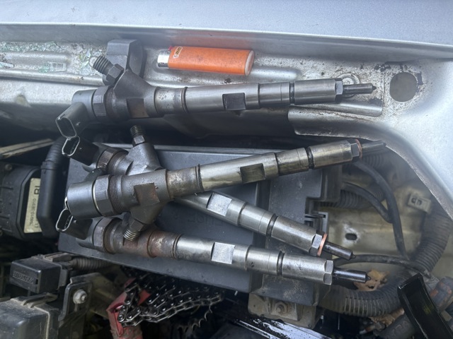 Форсунка інжектора 338004A160 HYUNDAI