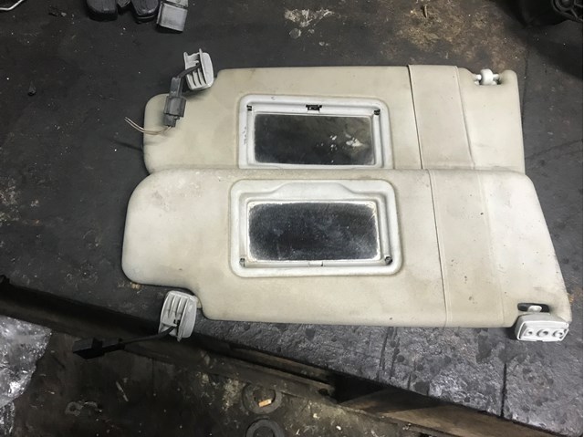 Козирок сонцезахисний автомобіля Volkswagen Golf 4