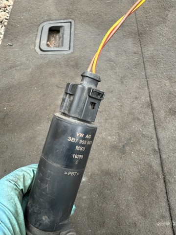 Насос омивача фар 3B7955681 VAG