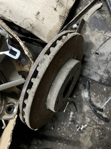Диск переднього гальма 402063Y502 NISSAN