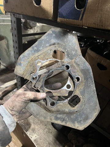 Захист гальмівного диска переднього 41150EA000 NISSAN