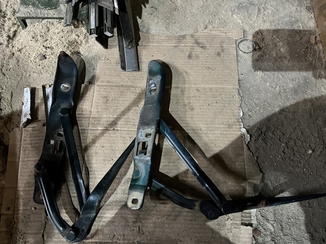 Кріплення кришки багажника 41628203278 BMW
