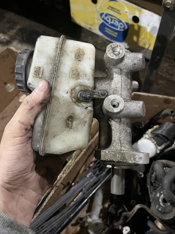 Бачок ГГЦ 460903X025 NISSAN