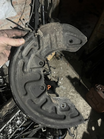 Кожух гальмівного диска 4B0615311A VAG