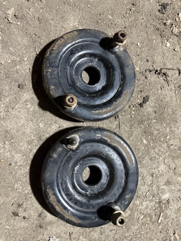 Подушка амортизатора переднього 4D0412377F VAG