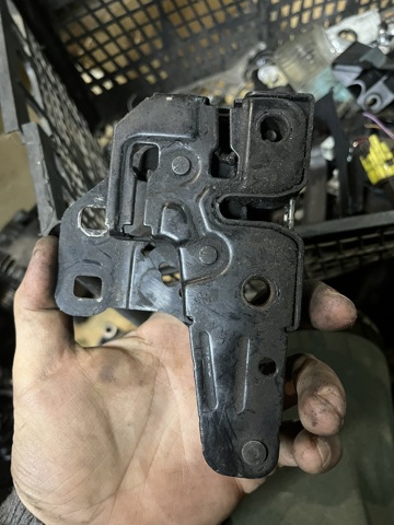 Замок капота 4F0823509B VAG